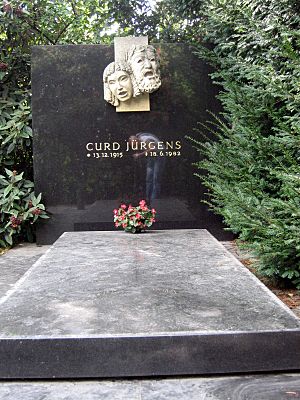 Archivo:Curd Jürgens Grab Zentralfriedhof