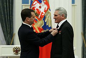 Archivo:Dmitry Medvedev 12 April 2011-8