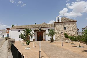 Archivo:Ermita de San Sebastián, El Romeral 02