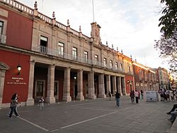 Fachada del Palacio municipal de Aguascalientes 01.jpg