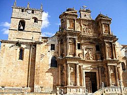 Archivo:Gumiel de Izán - Santa Maria de la Asuncion 1
