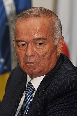 Archivo:Islam Karimov (2009)-red