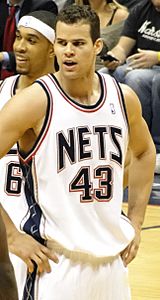 Archivo:Kris Humphries NJ Nets 2009 (cropped)