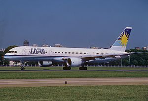 Archivo:LAPA Boeing 757-2Q8; LV-WTS@AEP, February 2001 CLH (5127324016)