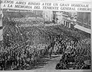 Archivo:La Nación - Argentina - Homenaje a Uriburu (primera plana) - 28MAY1932