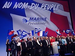 Archivo:Lille - Meeting de Marine Le Pen pour l'élection présidentielle, le 26 mars 2017 à Lille Grand Palais (132)