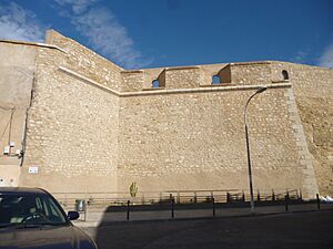 Archivo:Llar del Segundo Recinto Fortificado, Melilla, 7