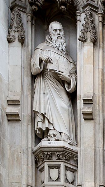 London UK Sculptures-at-Westminister-Abbey-Westgate-01 (Kolbe)