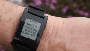 Archivo:Pebble watch email 1