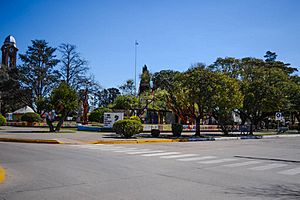 Archivo:Plaza principal Ciudad El Trebol septiembre 2022