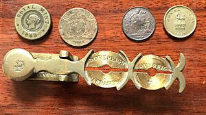 Archivo:Sovereign scale