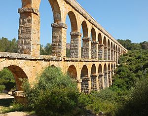 Archivo:Tarragona aquaduct 01