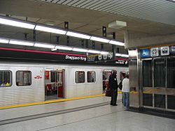 Archivo:Toronto Subway Sheppard-Yonge
