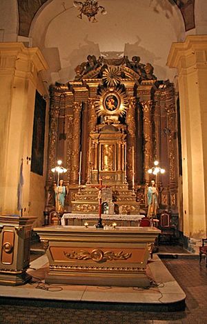 Archivo:5131510 iglesia-San-Roque-Cba-int