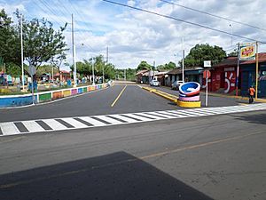 Archivo:Avenida Los Rieles Chichigalpa