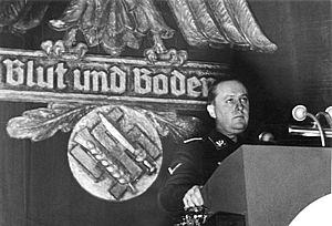 Archivo:Bundesarchiv Bild 183-H1215-503-009, Walther Darré bei einer Kundgebung