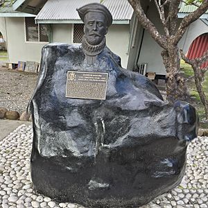 Archivo:Bust of Spanish explorer Mendana