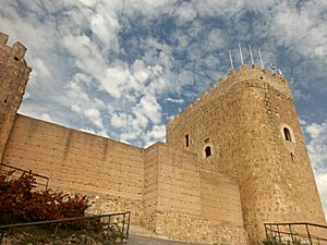 Archivo:Castillo de Jumilla