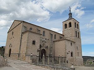 Archivo:Cogolludo-Iglesia de Santa Maria 03