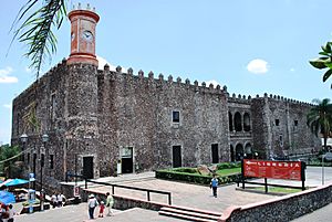Archivo:Cuernavaca Palacio Cortes