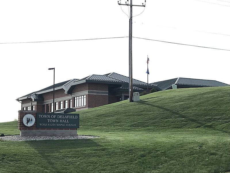 Delafield (1)