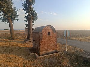Archivo:Fuente Vieja Collado De Contreras