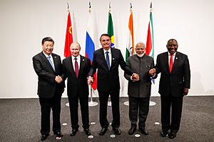 Archivo:Informal meeting of the BRICS during the 2019 G20 Osaka summit