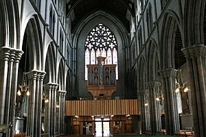 Archivo:Kilkenny St Mary Cathedral Nave 2007 08 29