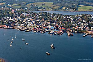 Archivo:Lunenburg Aerial