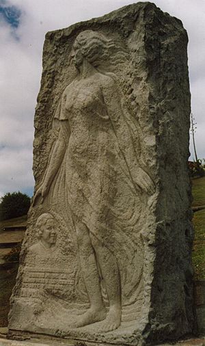 Archivo:Monumento a Alfonsina Storni
