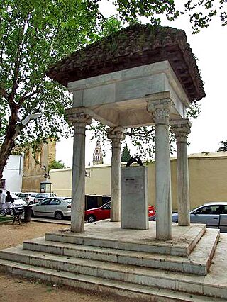 Monumento a los amantes.jpg