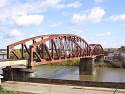 Nueva Imperial bridge.jpg