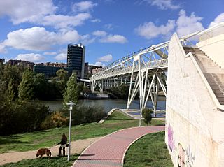 PASARELA PEATONAL DEL MUSEO DE LA CIENCIA 2.JPG