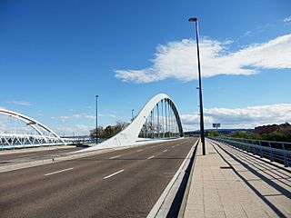Puente Giménez Abad Zaragoza 1.jpg