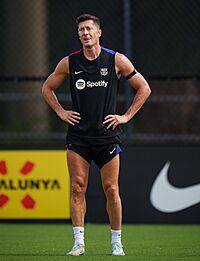 Archivo:Robert Lewandoski, jugador del FCBarcelona durant la gira de pretemporada a EUA. (05-08-2024) (cropped)