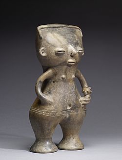 Archivo:Sinú - Standing Figure of a Mother and Child - Walters 482853 - Three Quarter