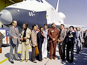 Archivo:The Shuttle Enterprise - GPN-2000-001363