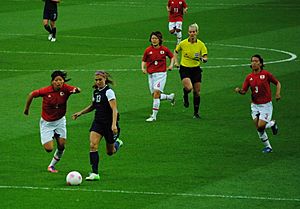 Archivo:Women's Soccer - USA vs Japan (1)