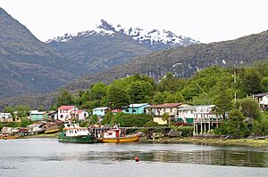 Archivo:0 125 2581 Puerto Edén (Villa Puerto Edén) - Chilenische Fjorde