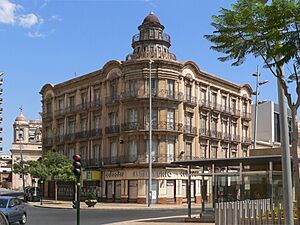 Archivo:Almeria Puerta de Purchena edited (fcm)