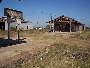 Archivo:Antigua estación ferroviaria de Cuareim.