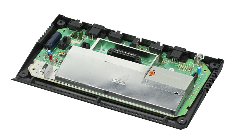 Atari-2600-Jr-Console-02