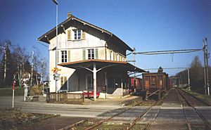 Archivo:Bahnhof Inkwil