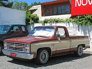 Archivo:Chevrolet C-10 Silverado 1987 (5470393800)