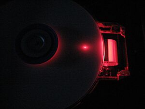 Archivo:Dvd-burning-cutaway3