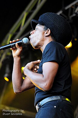 Archivo:Eddy Grant @ Supreme Court Gardens (24 1 2009) (3296741452)