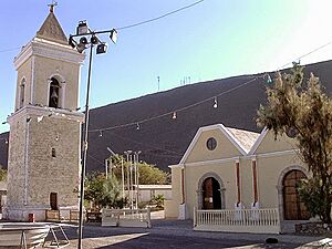 Archivo:Iglesia de Tarapacá