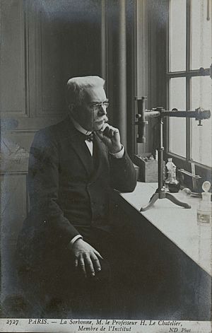 Archivo:La Sorbonne. M. le professeur H. Le Chatelier, membre de l'Institut