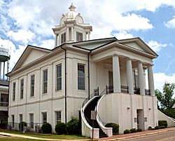 Lowndes County Courthouse.jpg