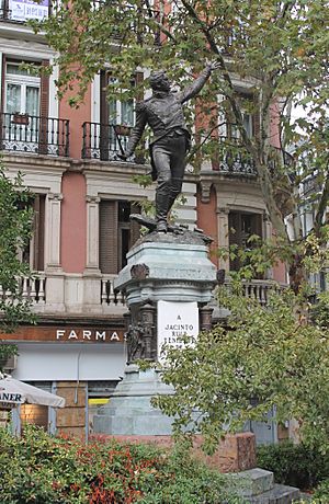 Monumento al Teniente Ruiz Mendoza (Madrid) 03.jpg